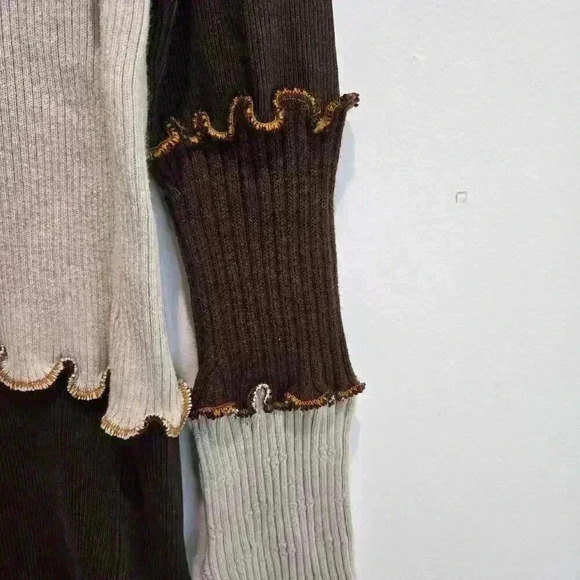 Steampunk Sisters Long Sleeve Ribbed Pullover Sweater Sz M Whimsygoth - Picture 8 of 13